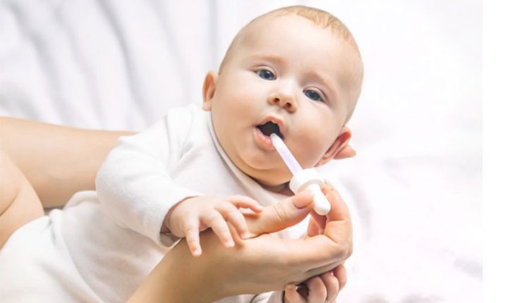 چگونه قطره مولتی ویتامین به نوزاد بدهیم ؟